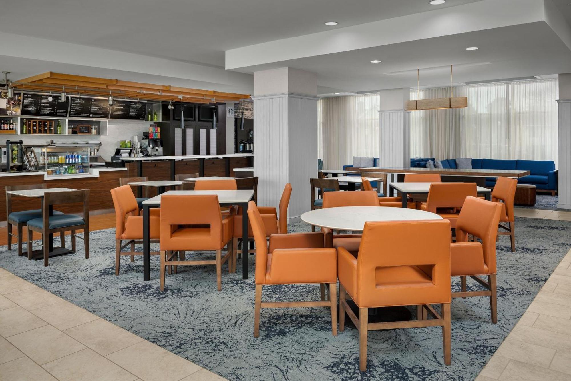 Courtyard Virginia Beach Oceanfront / North 37Th Street Bagian luar foto