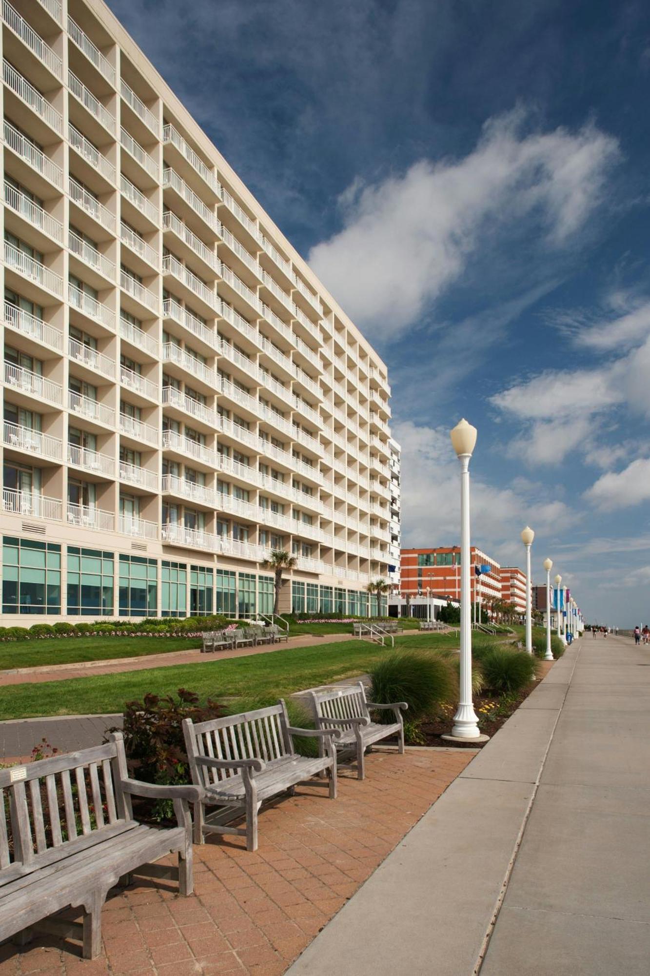 Courtyard Virginia Beach Oceanfront / North 37Th Street Bagian luar foto
